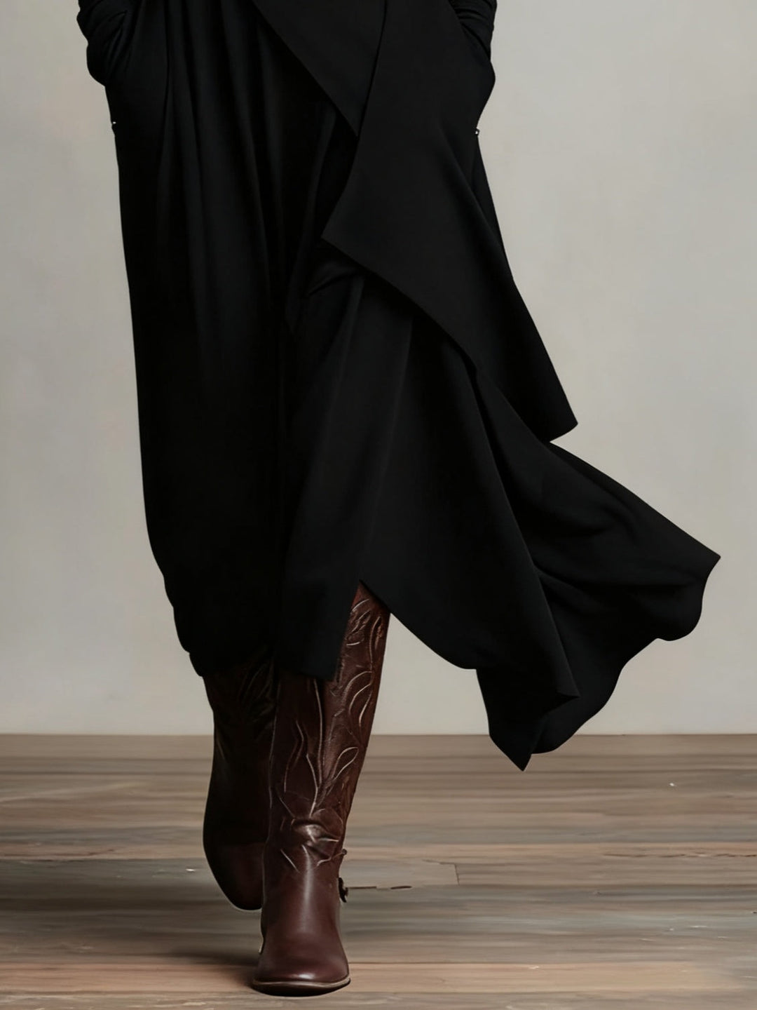 AURELIA™║Vestido largo plisado asimétrico con cuello alto