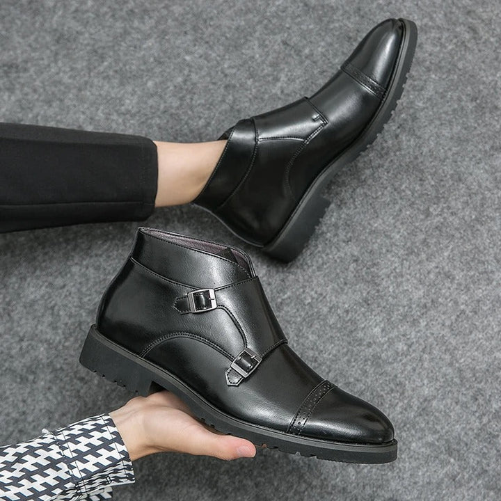 Parker | Botas de doble hebilla de cuero sintético